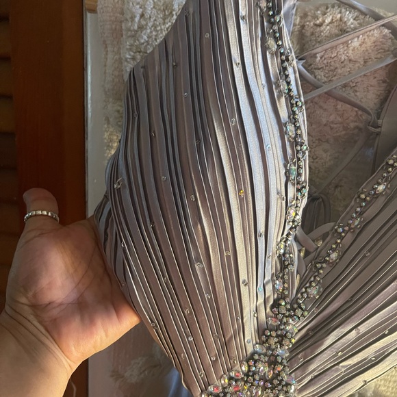 Prom silver gown size Large - Picture 5 of 5